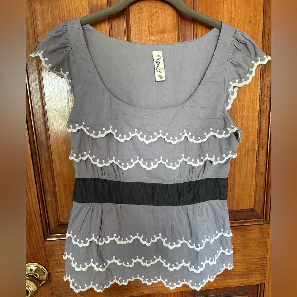 Anthropologie Embroidered Top  in Size 4